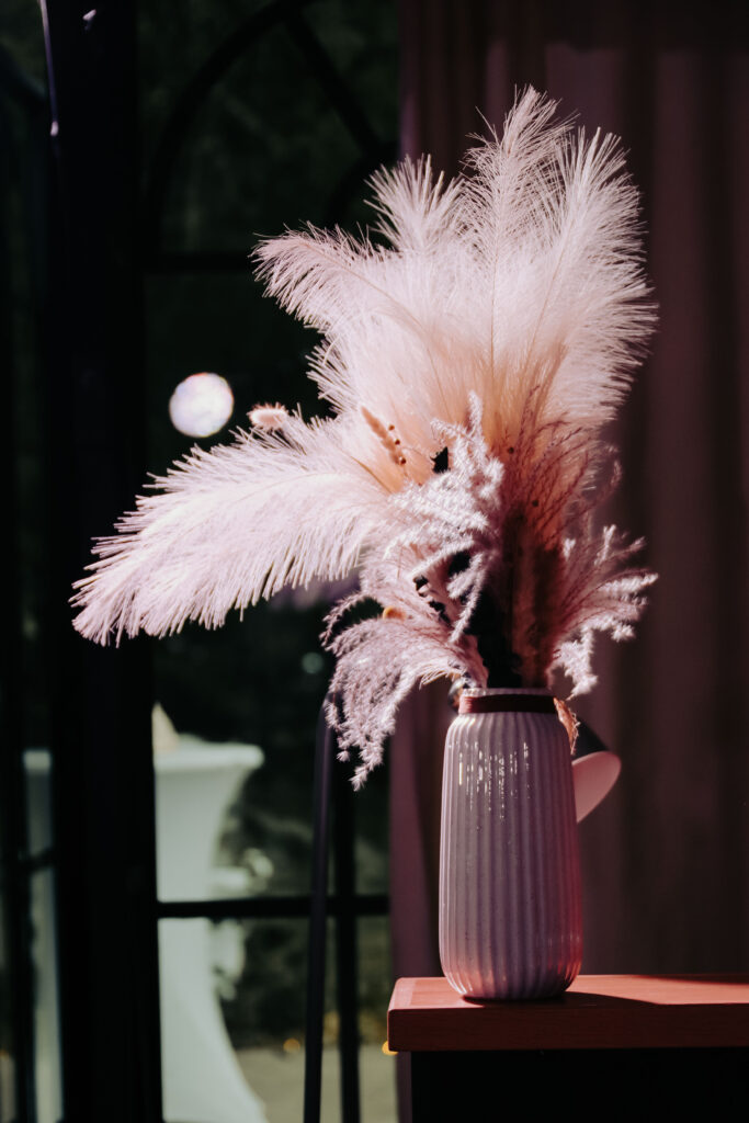 Création d’événements d’entreprise premium : séminaires, team-building, lancements de produit. Scénographie, gestion, coordination.