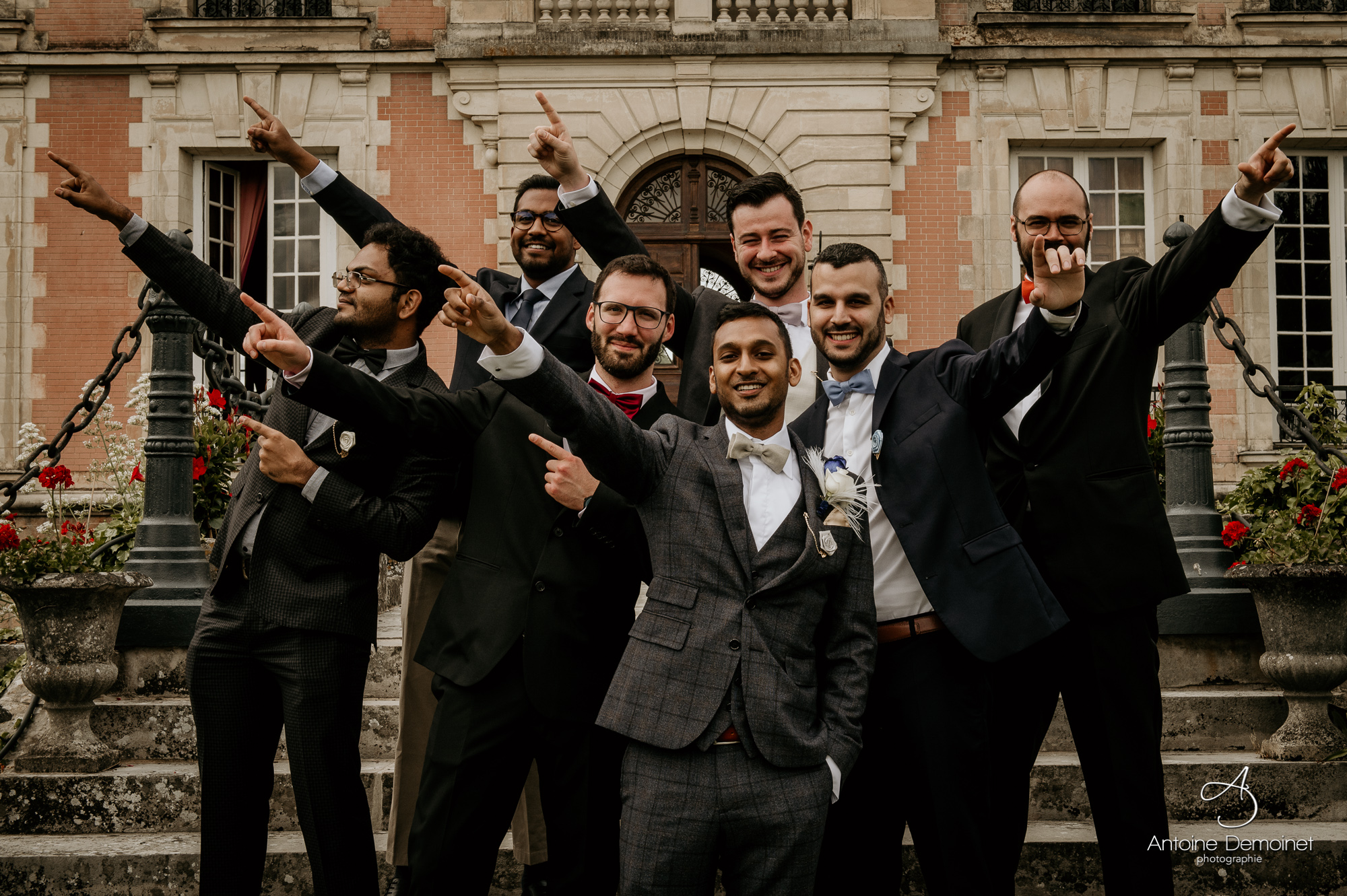 Le marié et ses garçons d'honneur